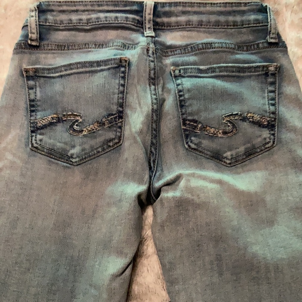 Destructed Silver Jeans size 26